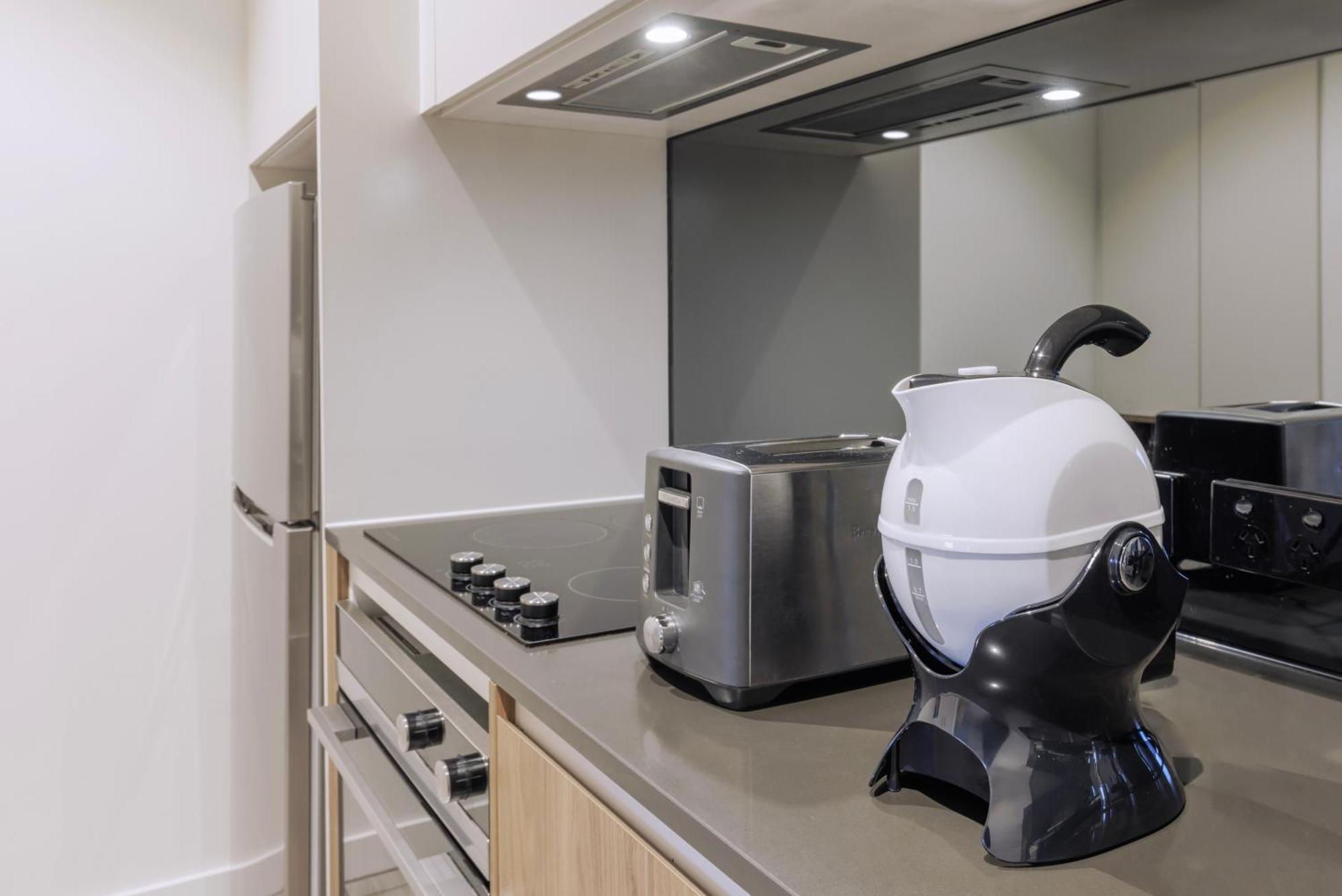Quest Burwood East Aparthotel Екстериор снимка
