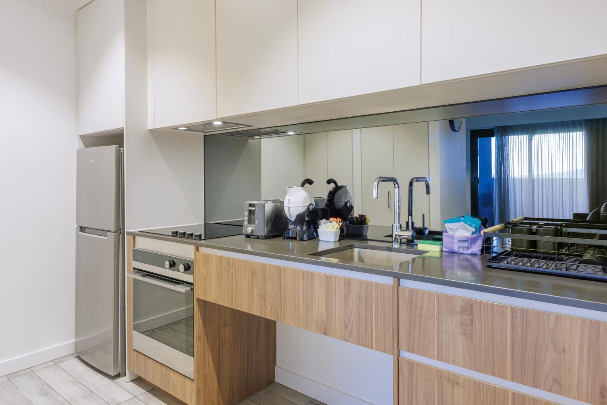 Quest Burwood East Aparthotel Екстериор снимка