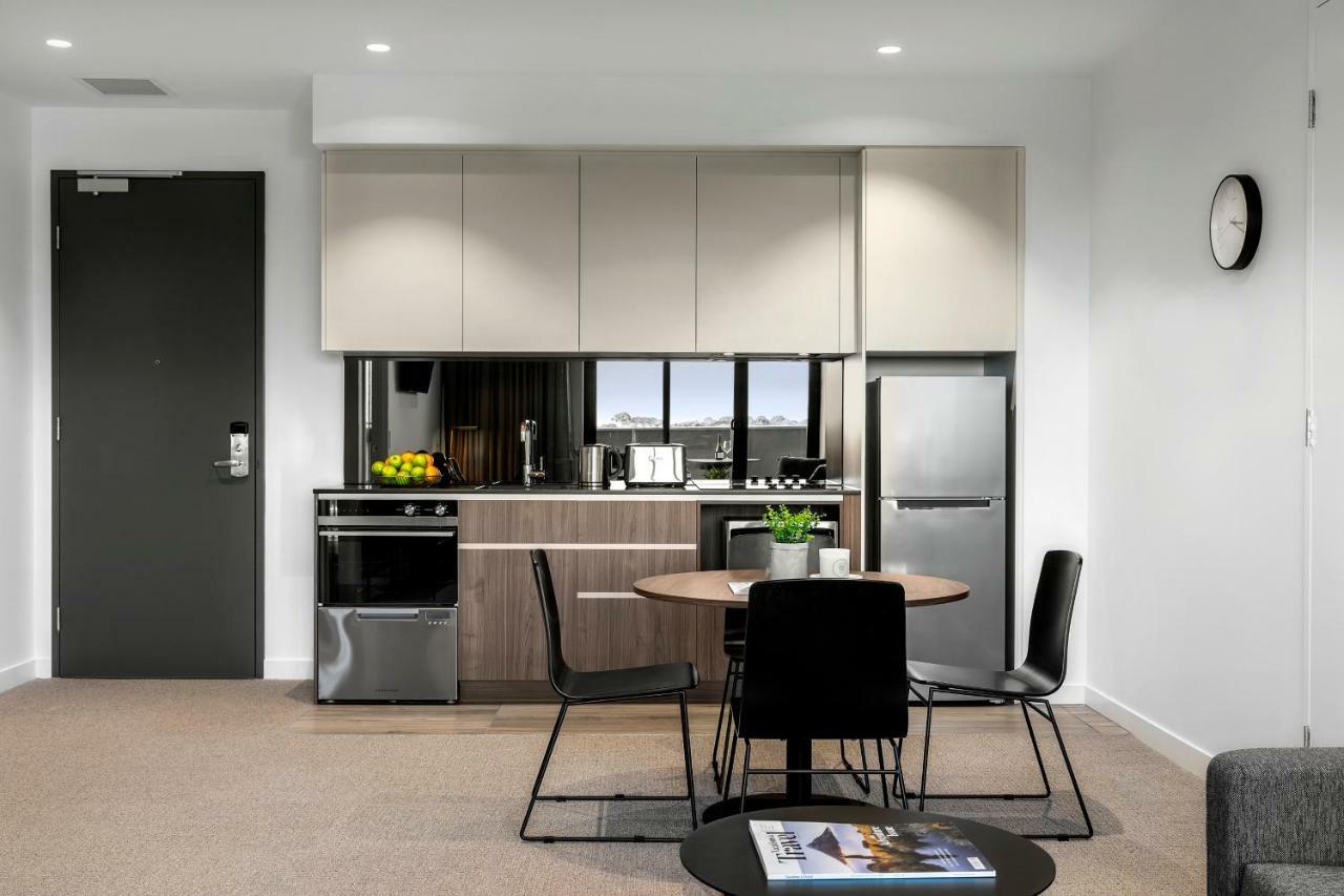 Quest Burwood East Aparthotel Екстериор снимка